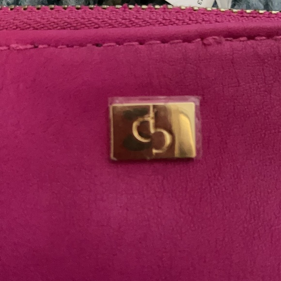 NEW DRESS BARN SMALL CLUTCH - Picture 4 of 6